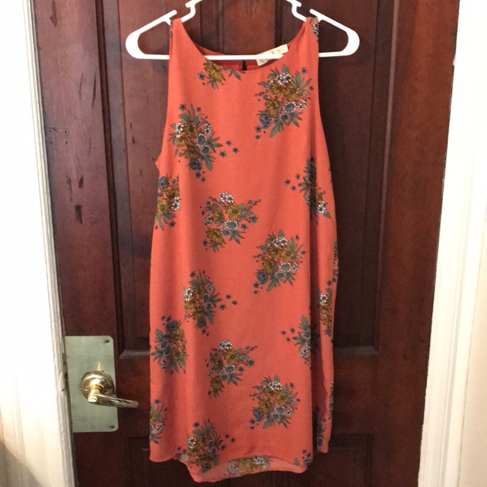 Sleeveless summer dress